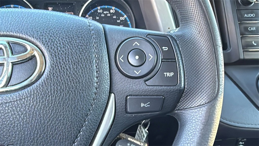 Used 2018 Toyota RAV4 LE image 21