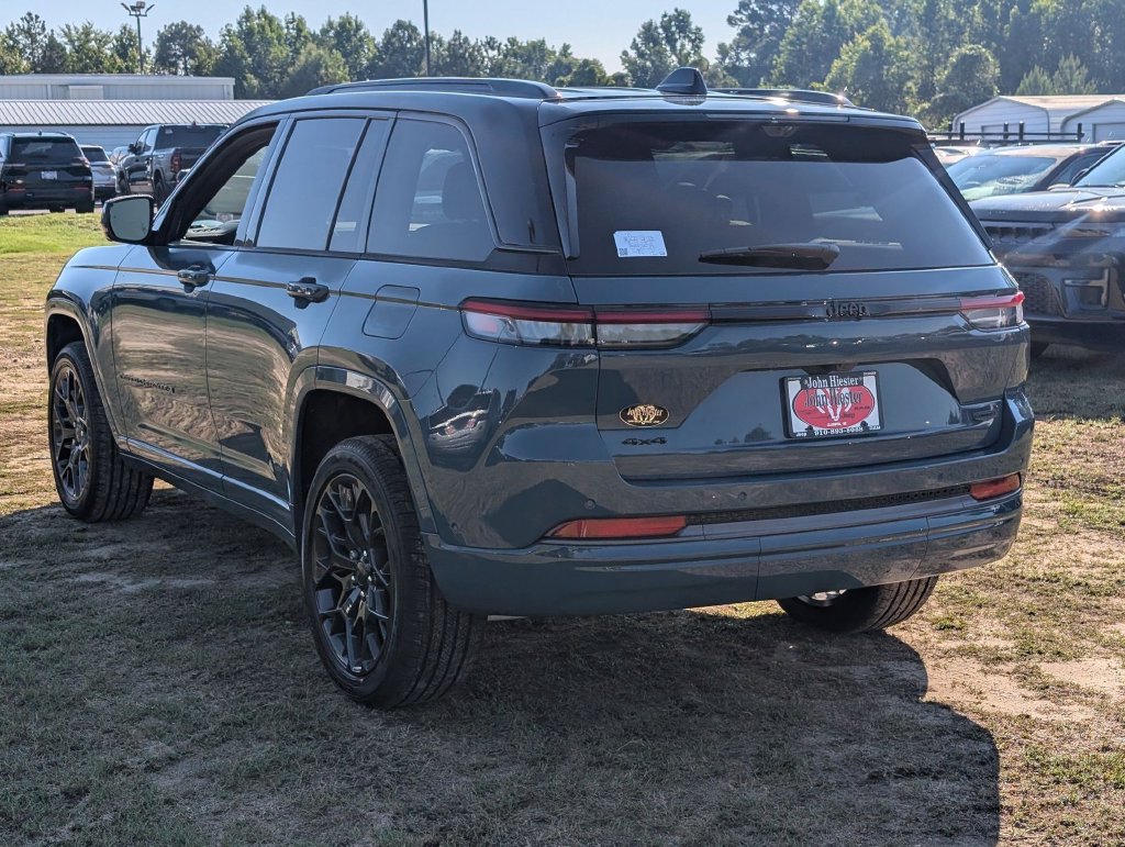 New 2026 Jeep Grand Cherokee Summit w/ Obsidian Package AWD/4WD image 5