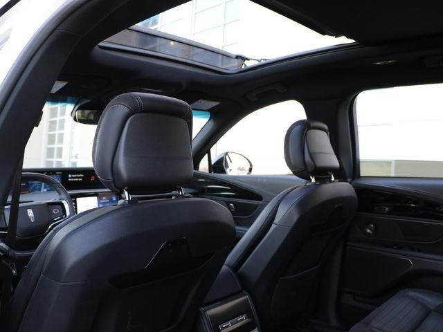 Used 2024 Lincoln Nautilus Reserve w/ Equipment Group 202A image 14