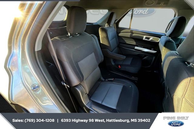 Used 2023 Ford Explorer XLT image 20