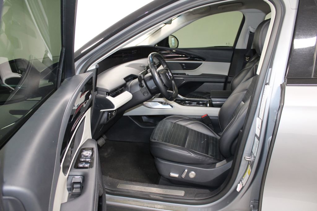 Used 2024 Lincoln Nautilus Reserve image 35