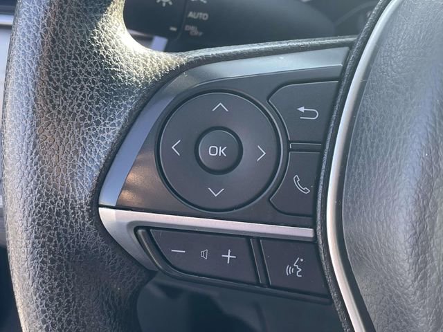 Used 2021 Toyota Camry LE image 19