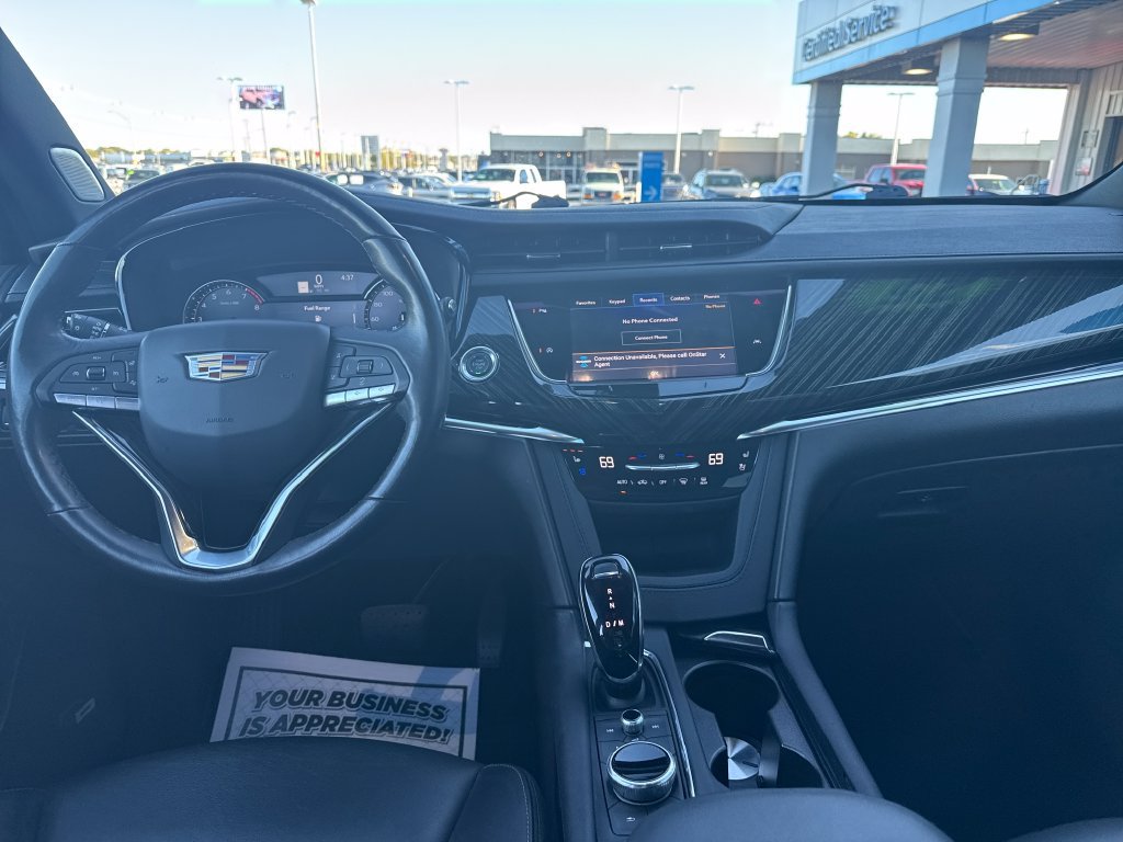 Used 2025 Cadillac XT6 Premium Luxury FWD image 23