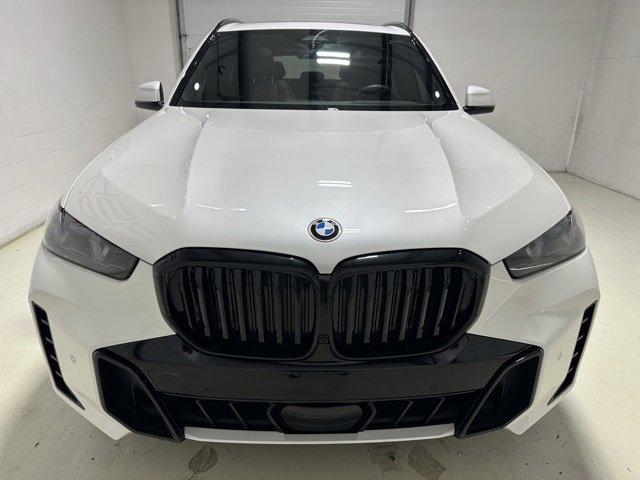 Used 2025 BMW X5 xDrive40i w/ M Sport Package image 4
