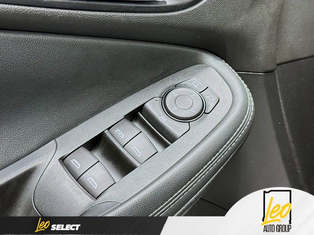 Used 2021 Buick Encore GX Select w/ Advanced Technology Package FWD image 18