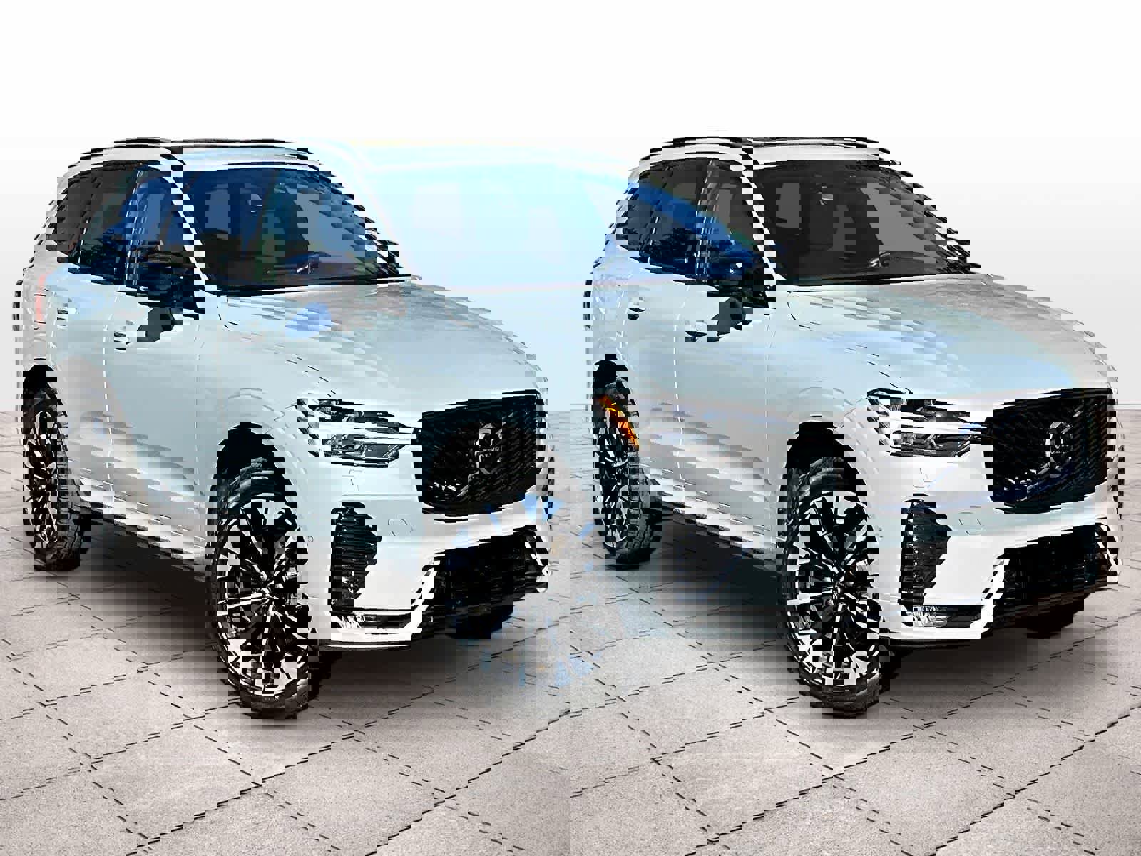 Used 2026 Volvo XC60 B5 Plus w/ Climate Package image 2