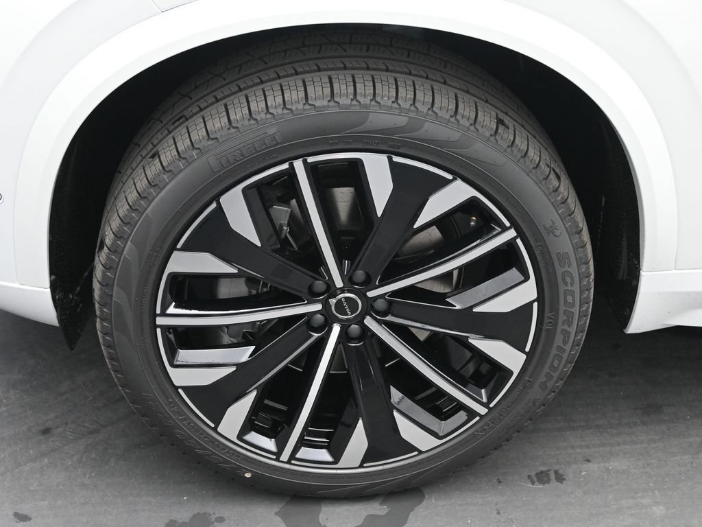 New 2026 Volvo XC90 B6 Ultra w/ Protection Package Premier AWD/4WD image 4