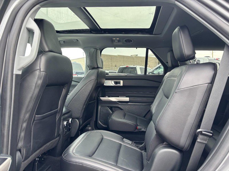 Used 2023 Ford Explorer Limited w/ Limited Technology Package image 13