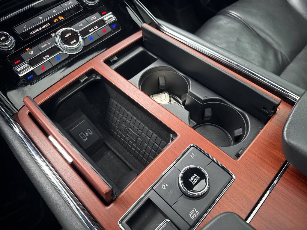 Used 2022 Lincoln Navigator Reserve AWD/4WD image 25