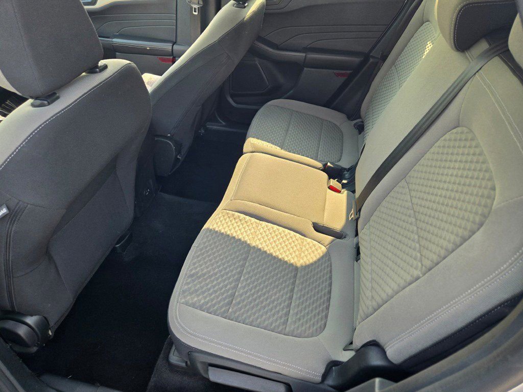 Used 2022 Ford Escape SE w/ SE Sport Appearance Package FWD image 14