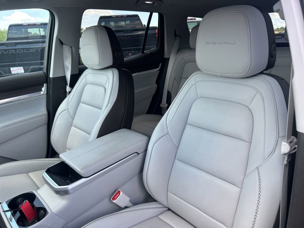 Used 2026 GMC Terrain Denali AWD/4WD image 16