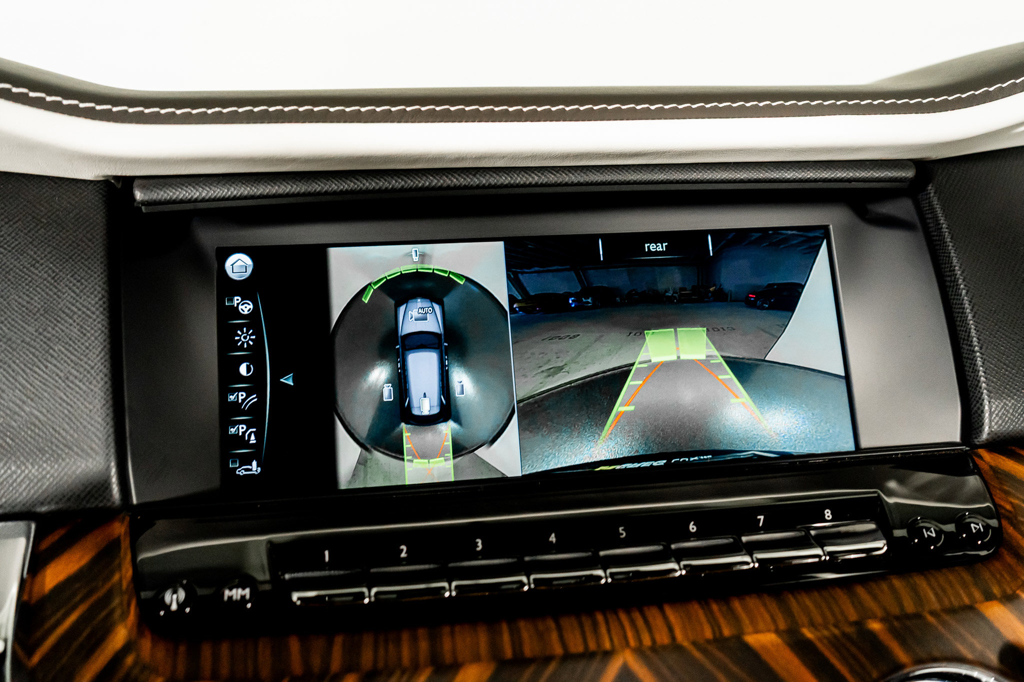 Used 2023 Rolls-Royce Cullinan w/ Cullinan Package image 44