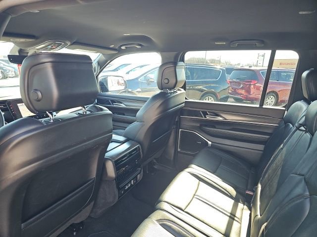 Used 2023 Jeep Wagoneer L Series II image 21