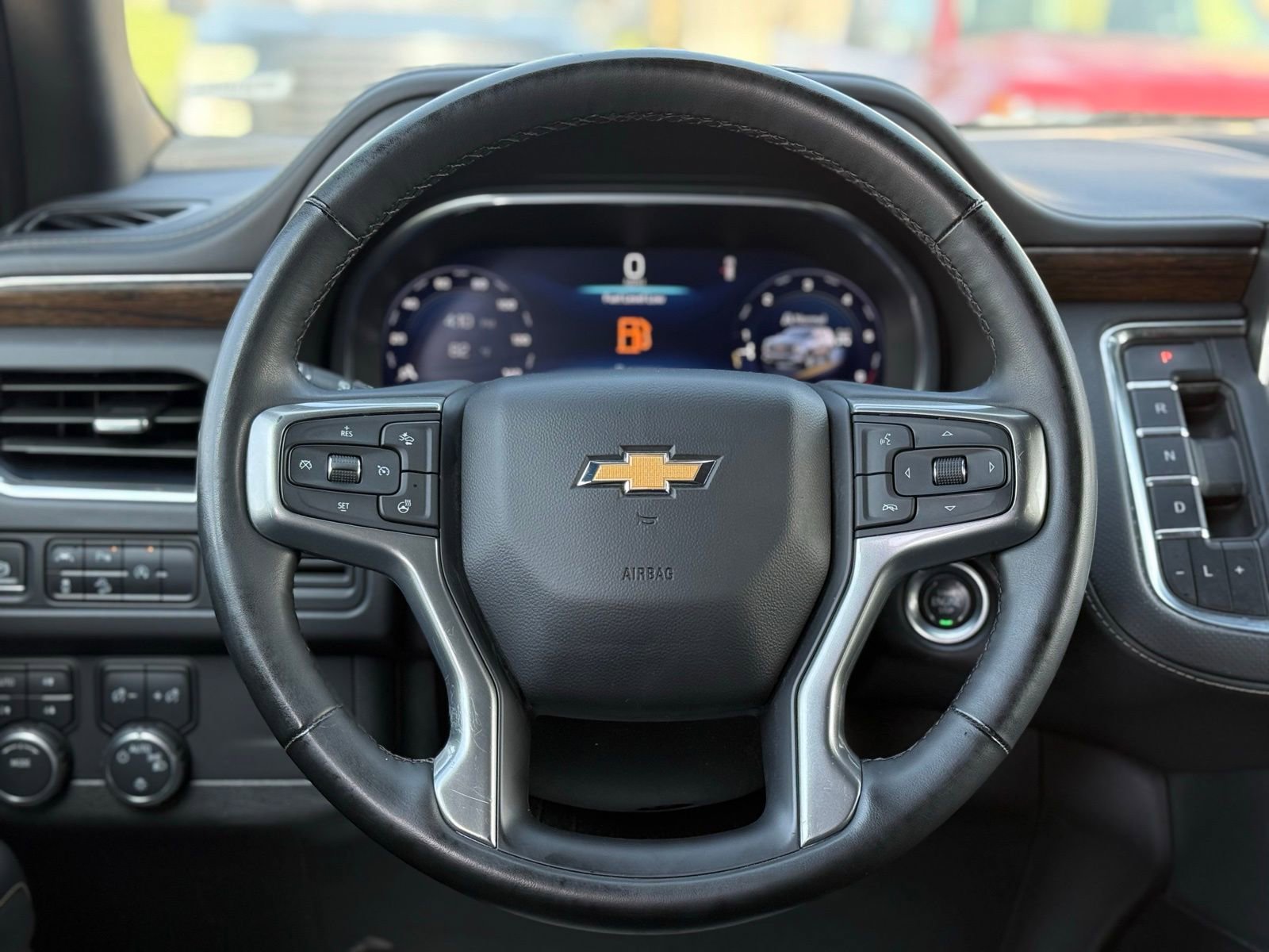 Used 2023 Chevrolet Suburban Premier image 19