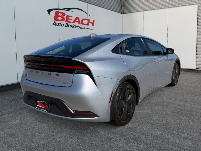 Used 2024 Toyota Prius LE image 13
