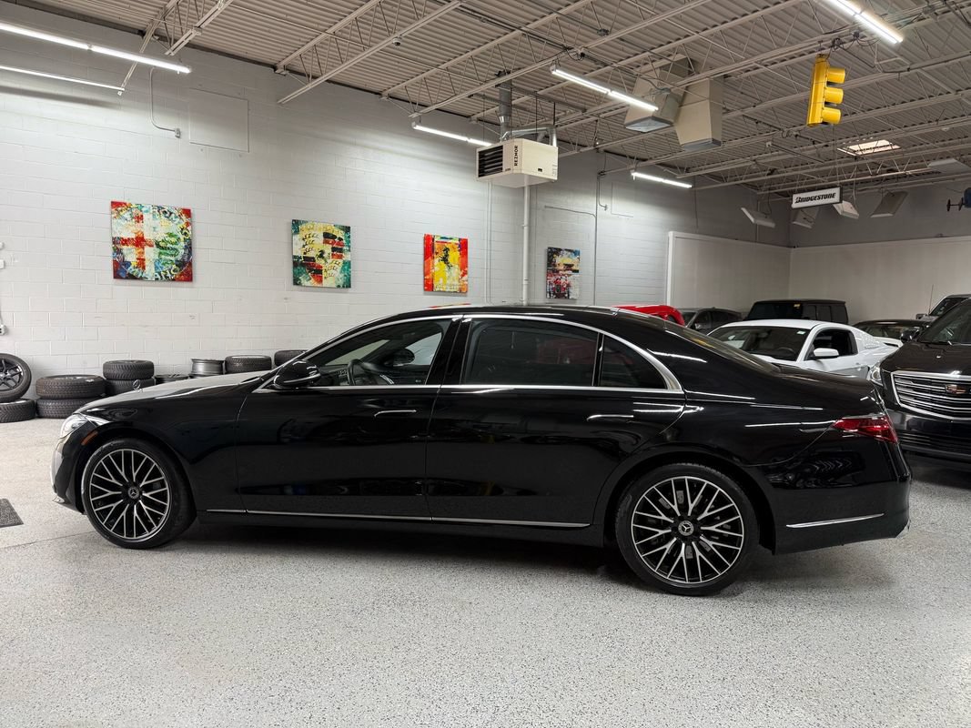 Used 2022 Mercedes-Benz S 580 4MATIC Sedan image 2
