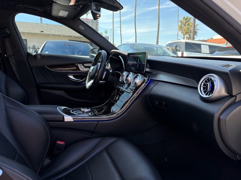 Used 2020 Mercedes-Benz C 300 Sedan image 34