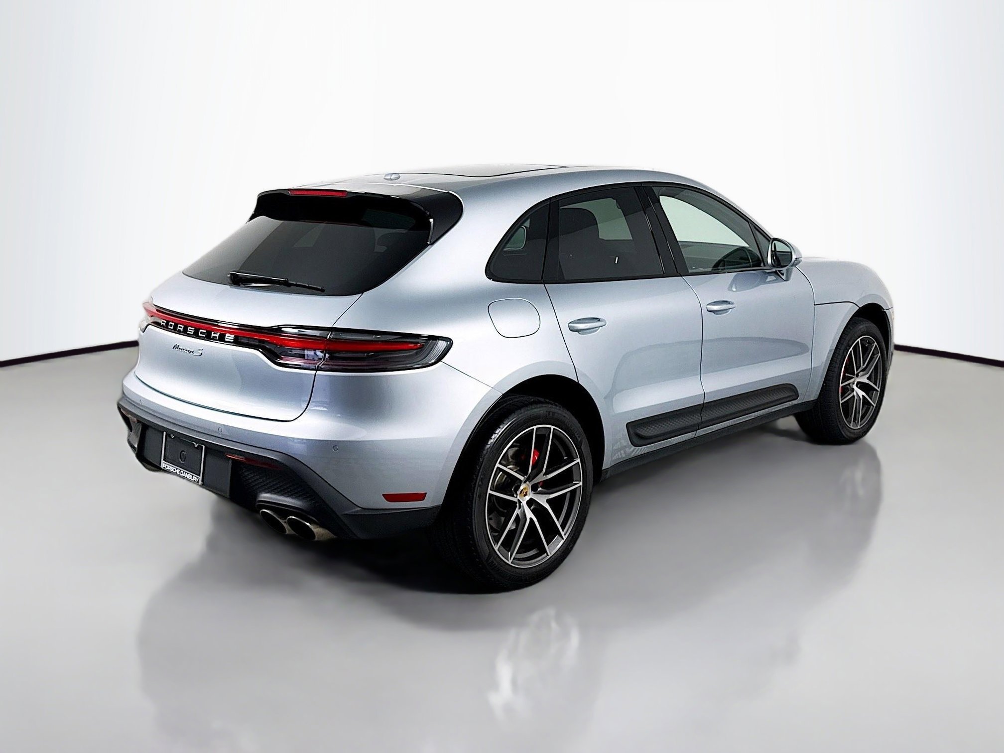 Used 2023 Porsche Macan S image 9