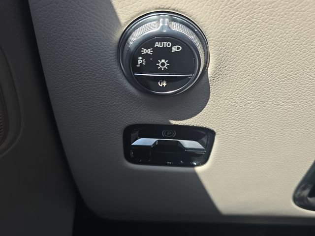 Used 2024 Mercedes-Benz GLC 300 4MATIC image 26