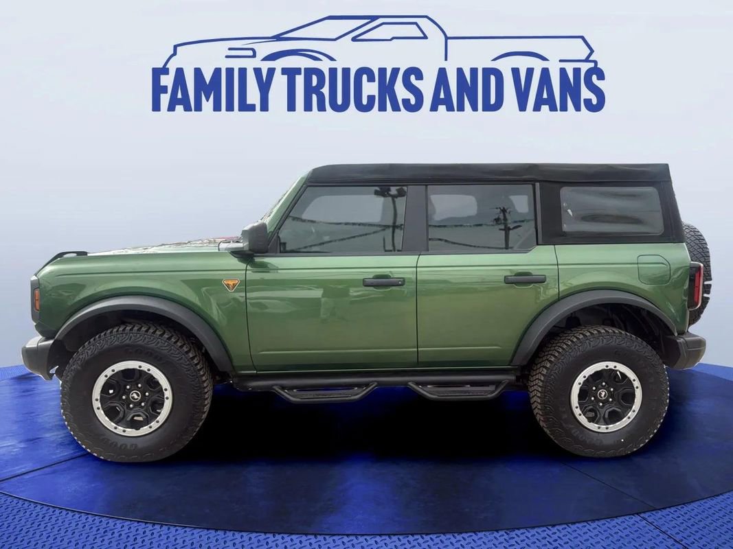 Used 2022 Ford Bronco Badlands w/ Sasquatch Package image 3