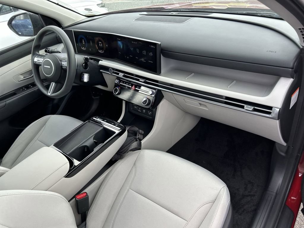 New 2026 Hyundai Tucson Blue SE image 17