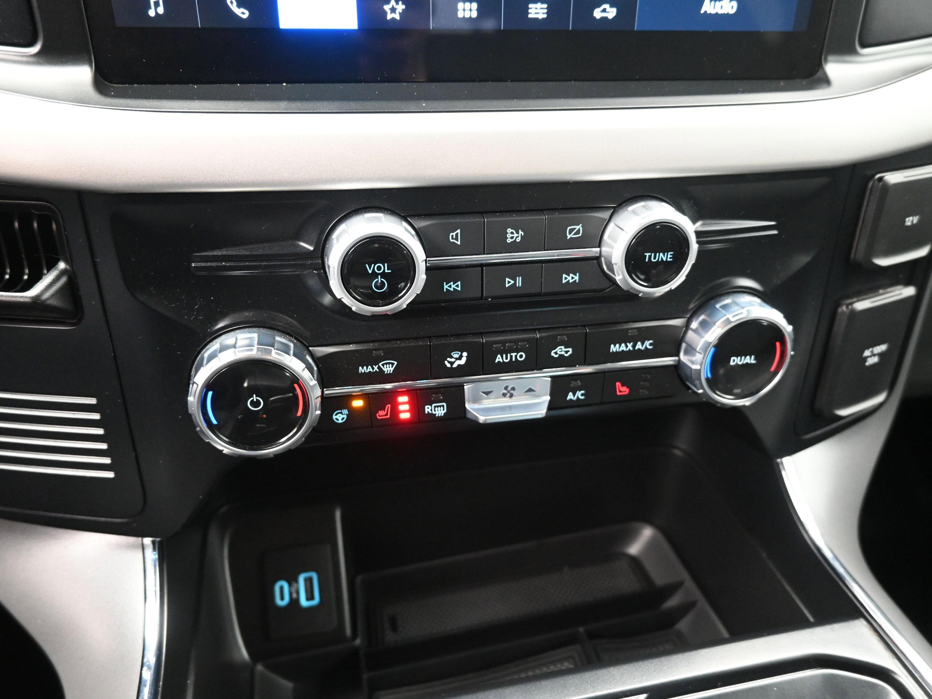 Used 2023 Ford F150 Lightning XLT w/ Equipment Group 312A High image 19