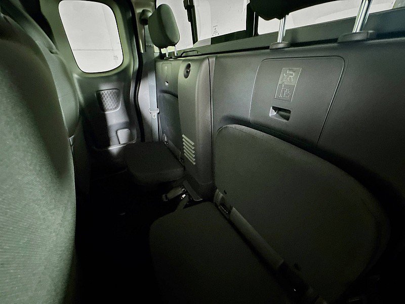 New 2026 Nissan Frontier S w/ Tow Package image 20