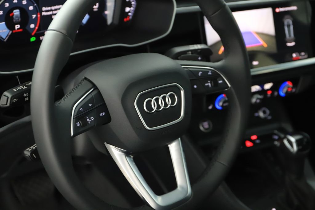 New 2025 Audi Q3 2.0T Premium image 16
