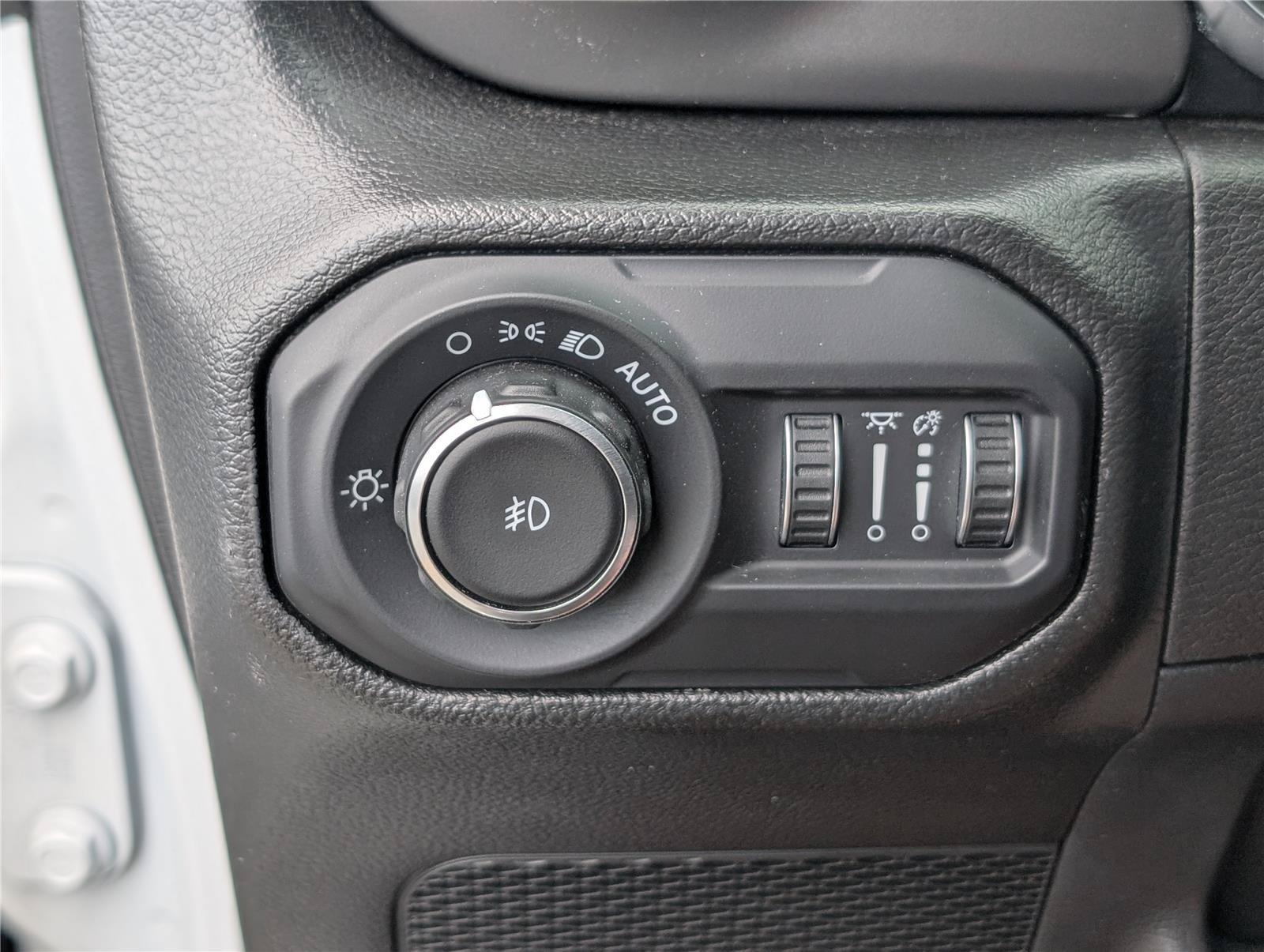 Used 2022 Jeep Wrangler Unlimited Sport AWD/4WD image 22