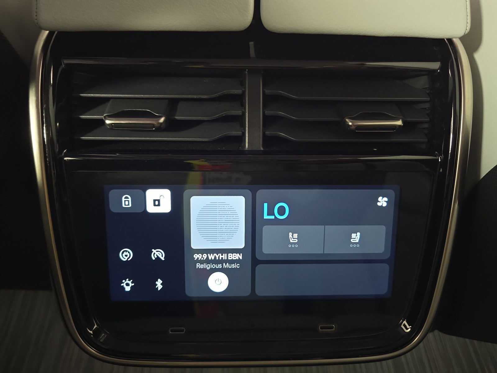 Used 2023 Rivian R1S Adventure Quad AWD/4WD image 29