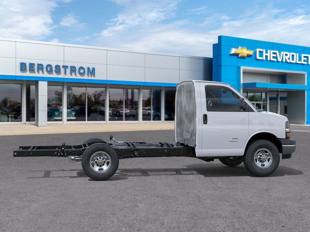 New 2026 Chevrolet Express 3500 w/ Power Convenience Package image 5