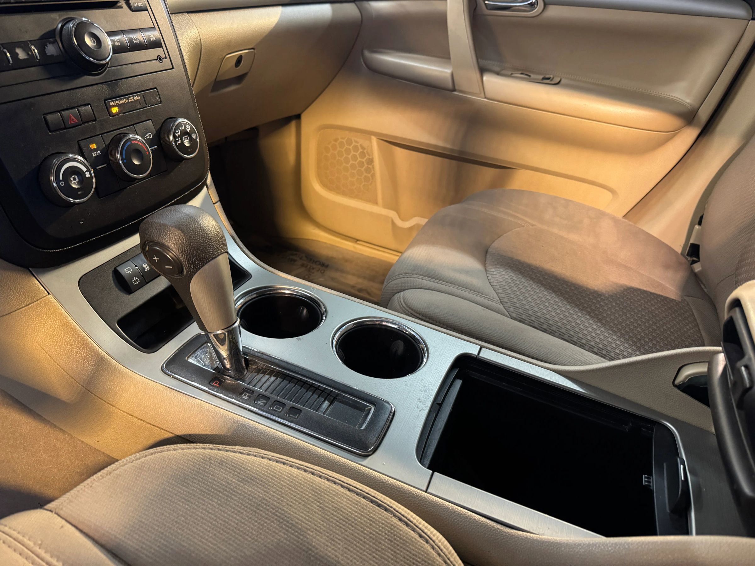 Used 2009 Saturn Outlook XE w/ Preferred Package image 18