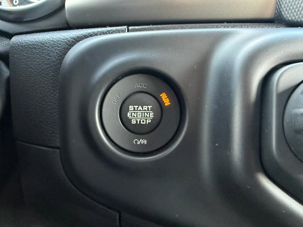 Used 2021 Jeep Wrangler Unlimited Sport image 24