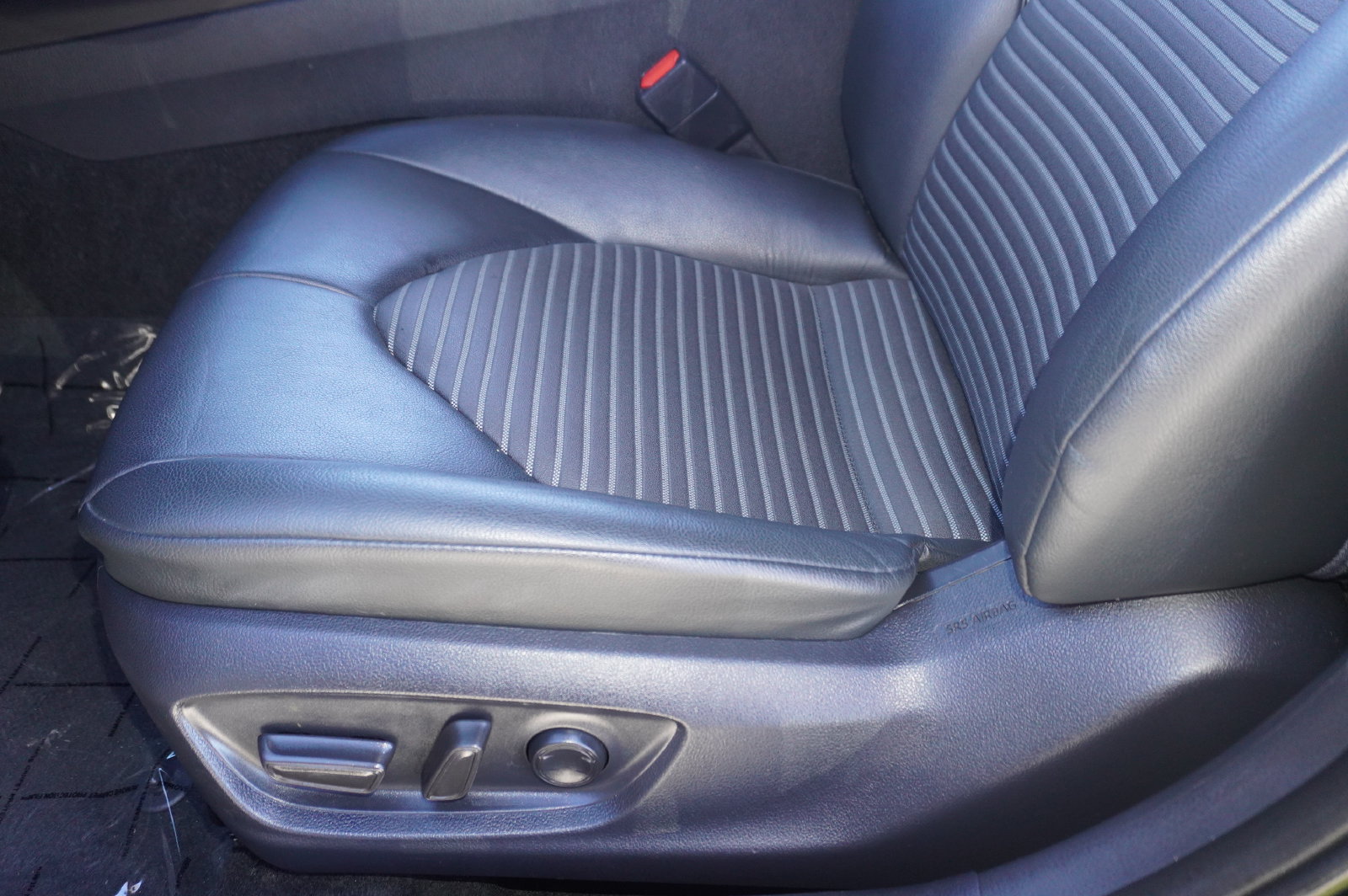 Certified 2024 Toyota Camry SE FWD image 13