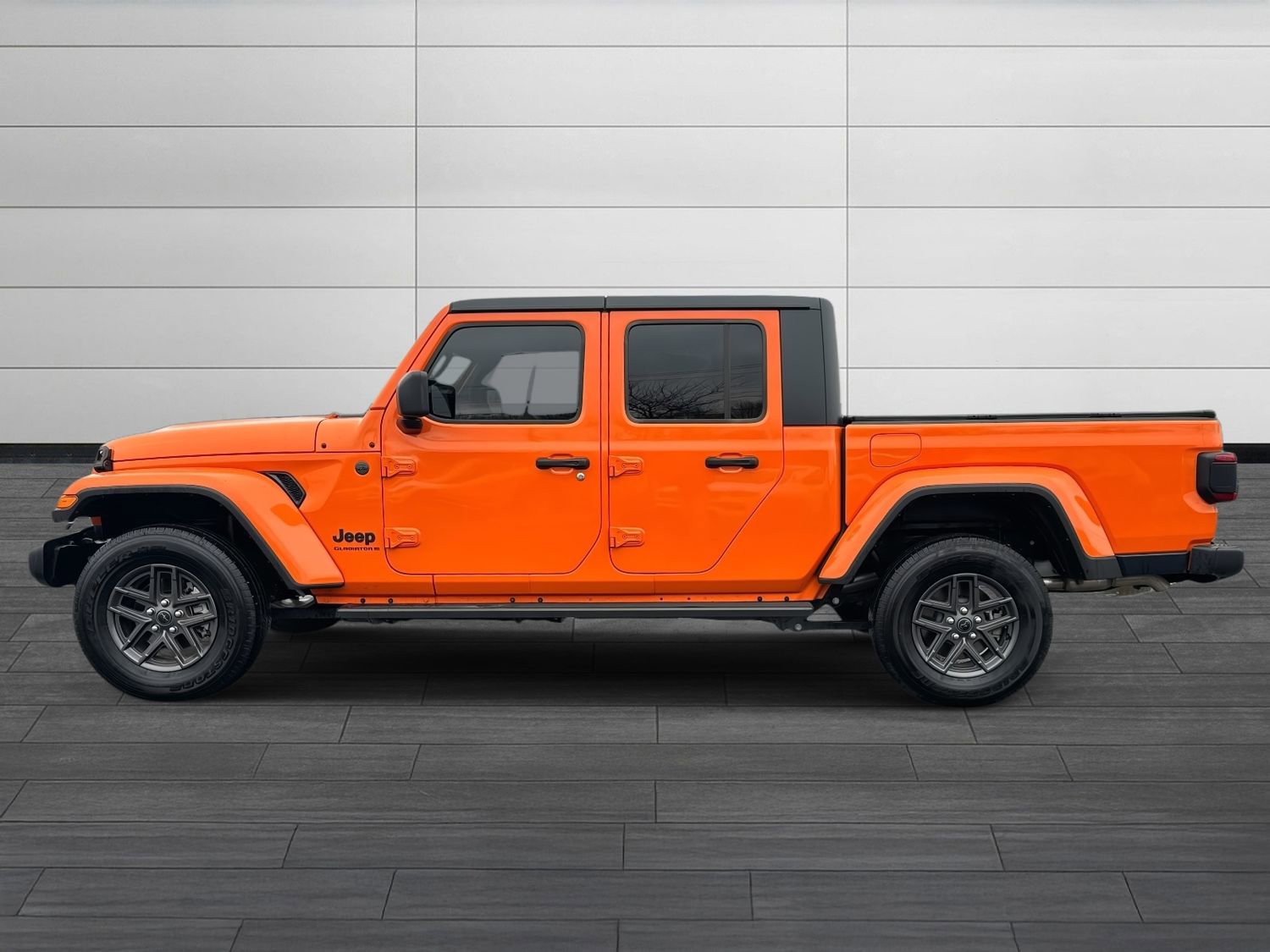 Used 2025 Jeep Gladiator Sport image 7