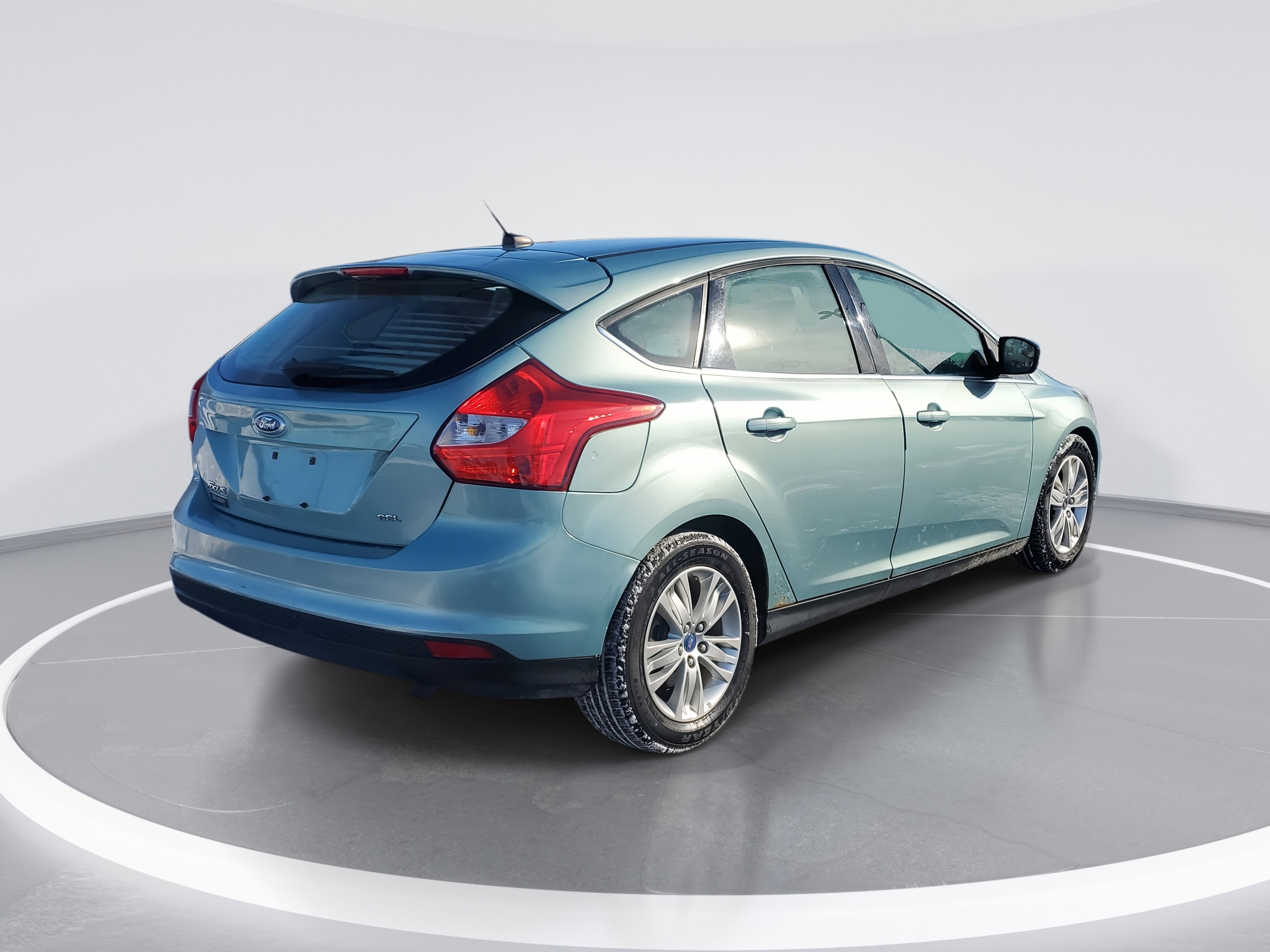 Used 2012 Ford Focus SEL image 3