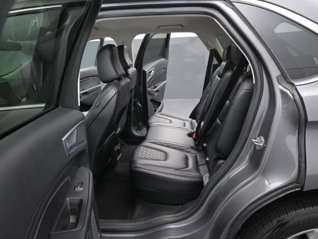 Used 2024 Ford Edge Titanium image 15