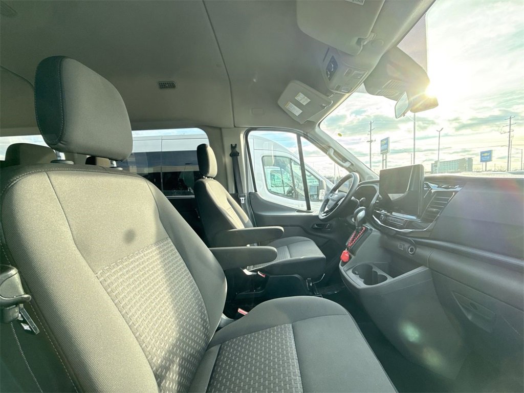 Used 2023 Ford Transit 350 XLT image 12