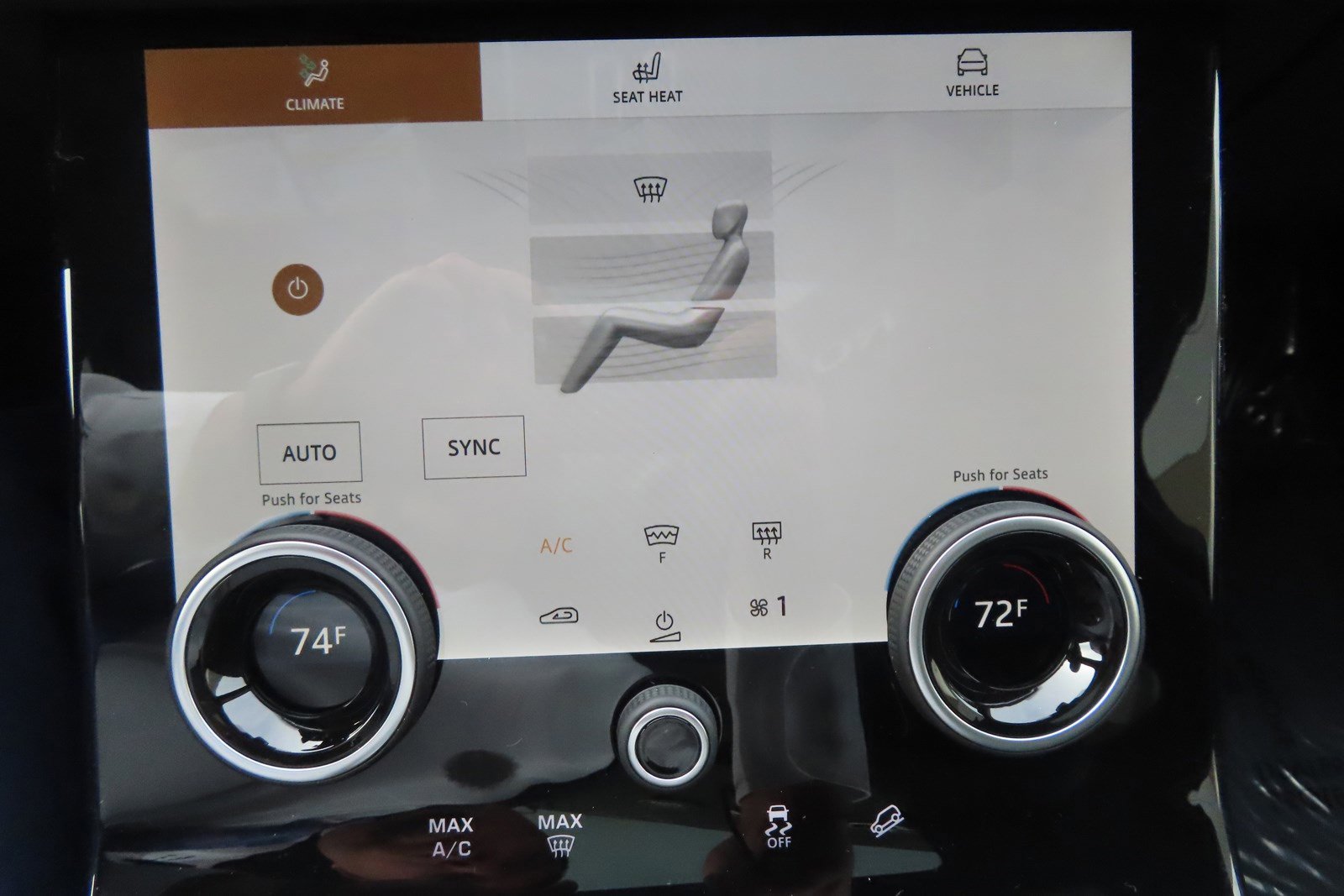 Used 2023 Land Rover Range Rover Velar R-Dynamic S image 36