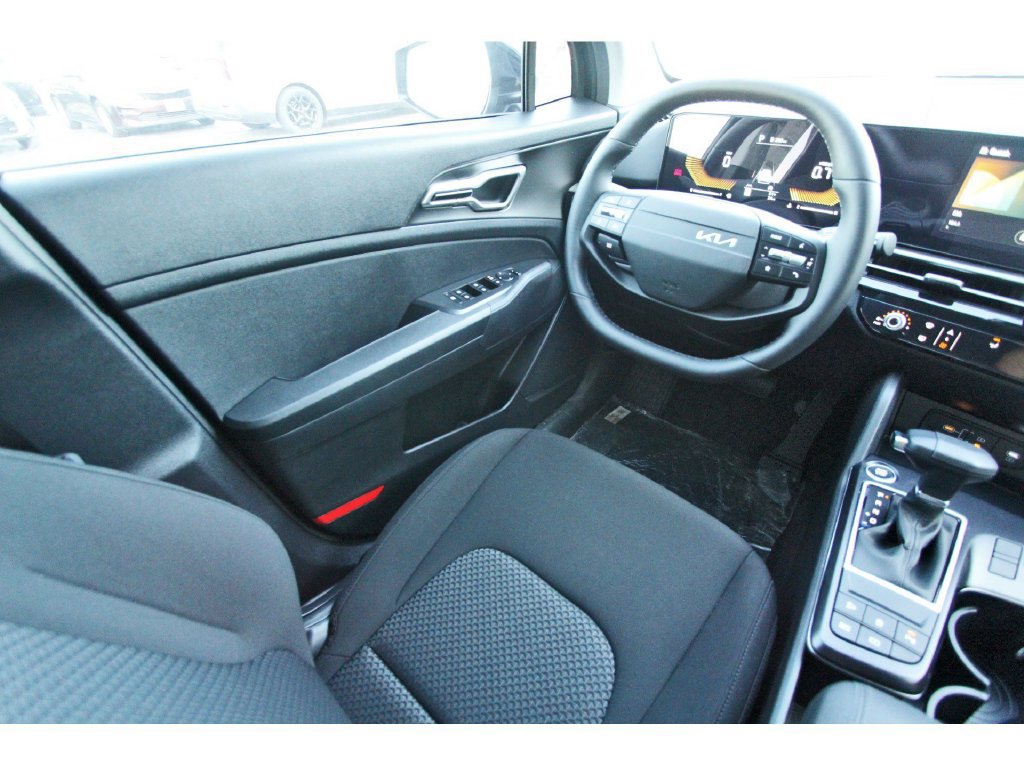 New 2026 Kia Sportage LX FWD image 7