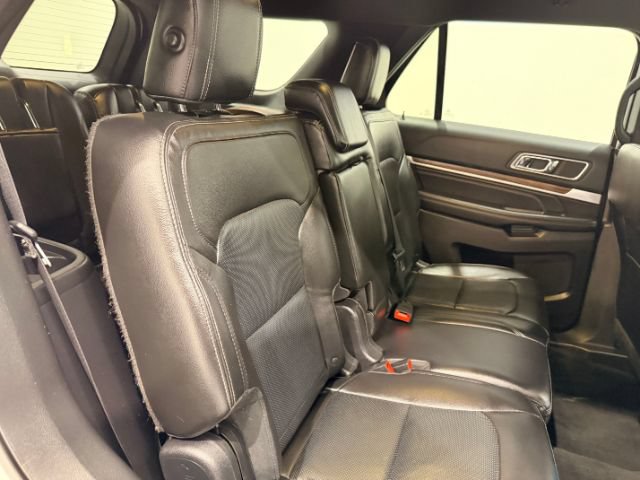 Used 2017 Ford Explorer Limited AWD/4WD image 28