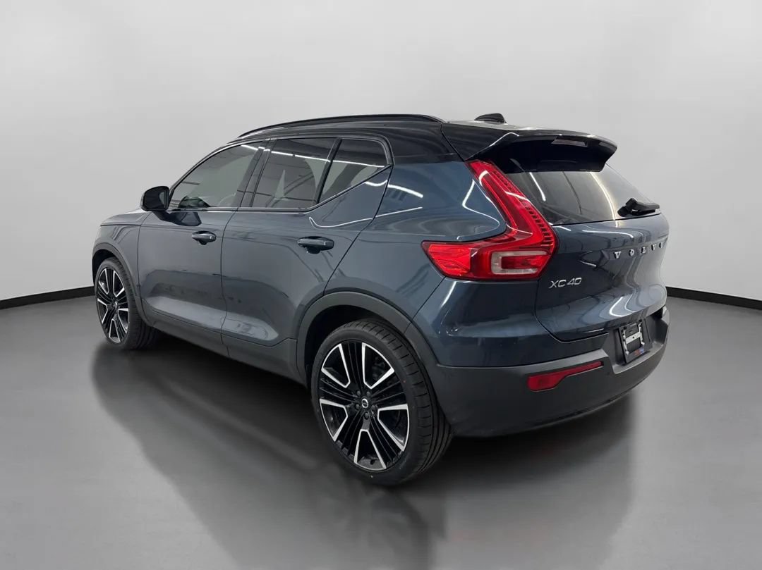 Used 2022 Volvo XC40 T5 R-Design w/ Advanced Package AWD/4WD image 7