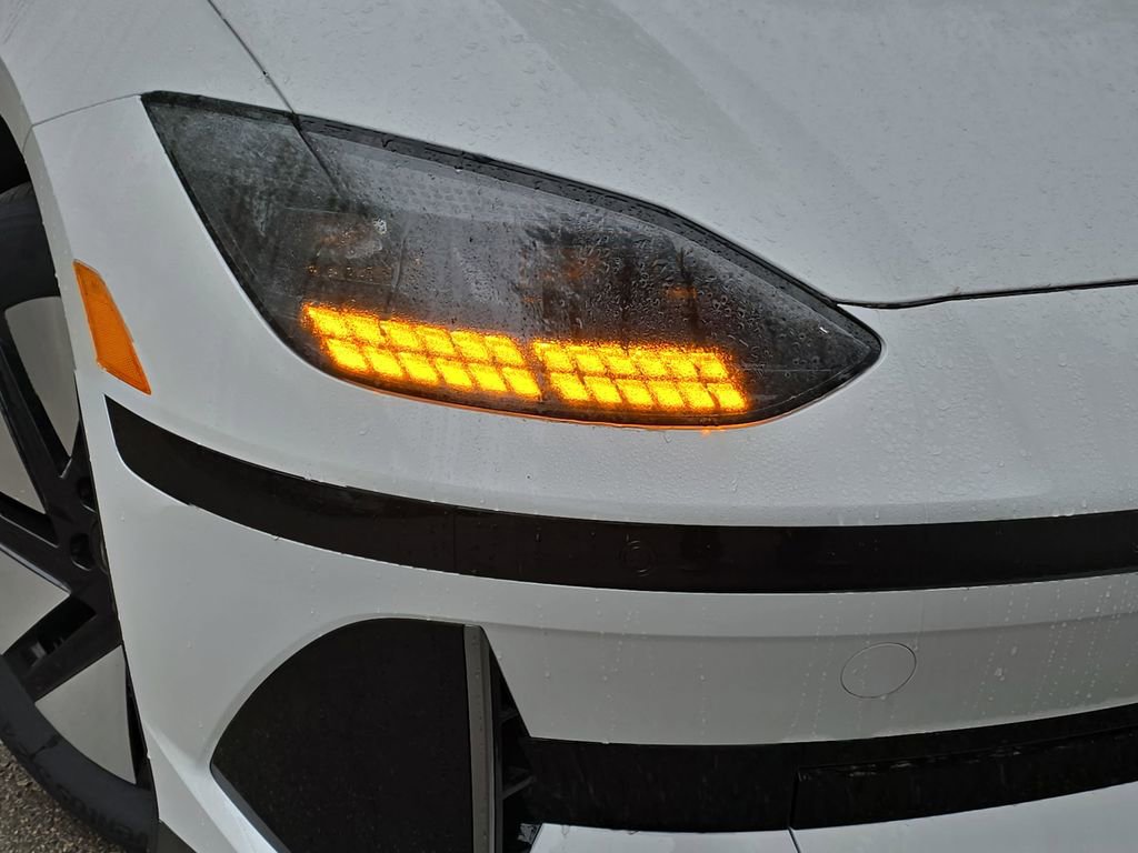 New 2025 Hyundai Ioniq 6 SE image 30