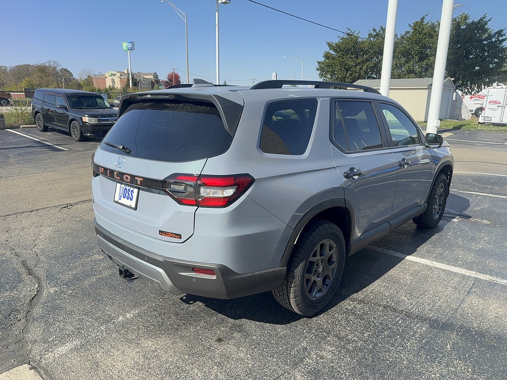 New 2026 Honda Pilot TrailSport image 5