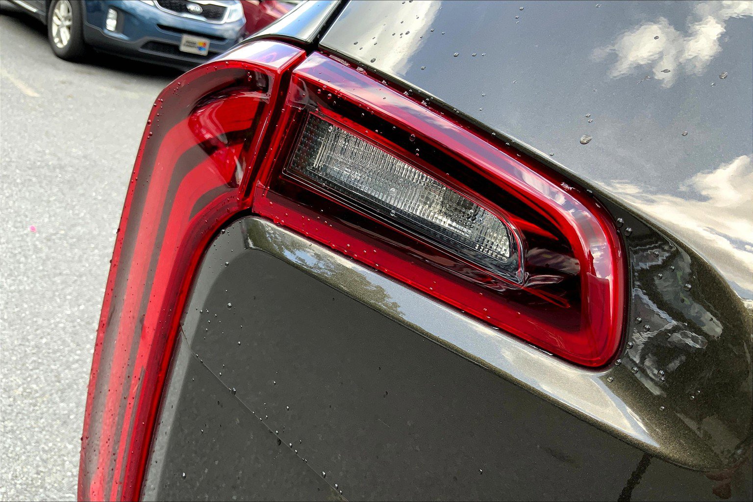Used 2022 Kia Telluride EX image 32