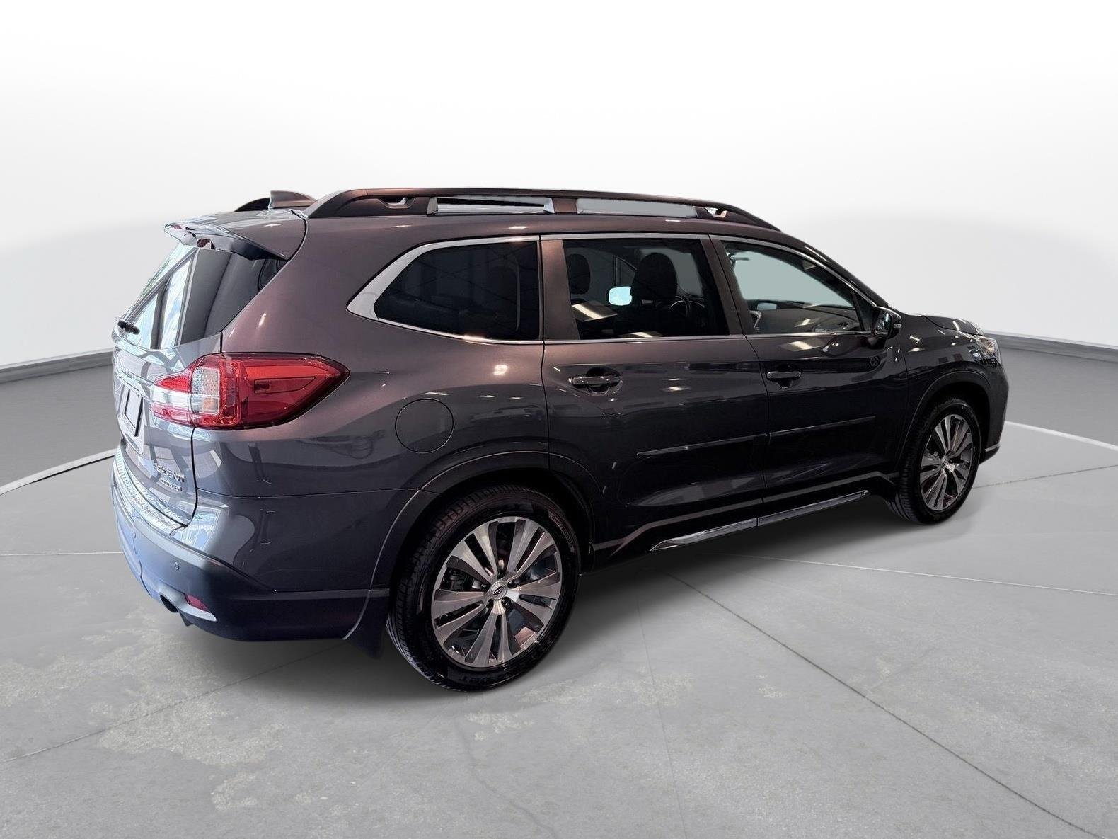 Used 2020 Subaru Ascent Limited w/ Technology Package AWD/4WD image 11