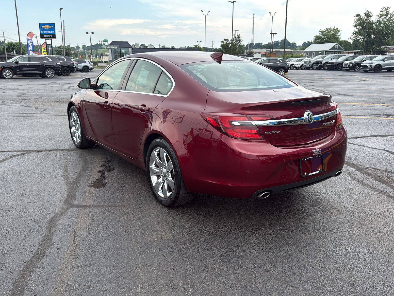 Used 2017 Buick Regal Premium w/ Driver Confidence Package #1 FWD image 4