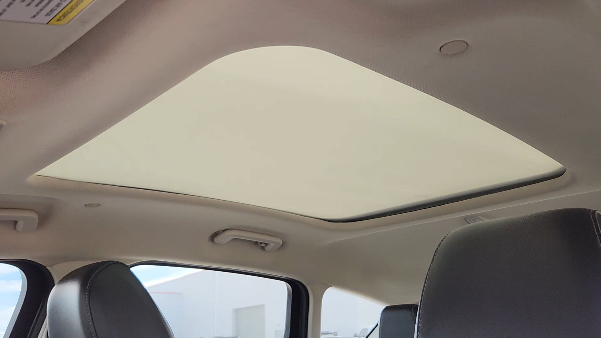 Used 2017 Ford C-MAX Energi SE w/ Equipment Group 402A image 10