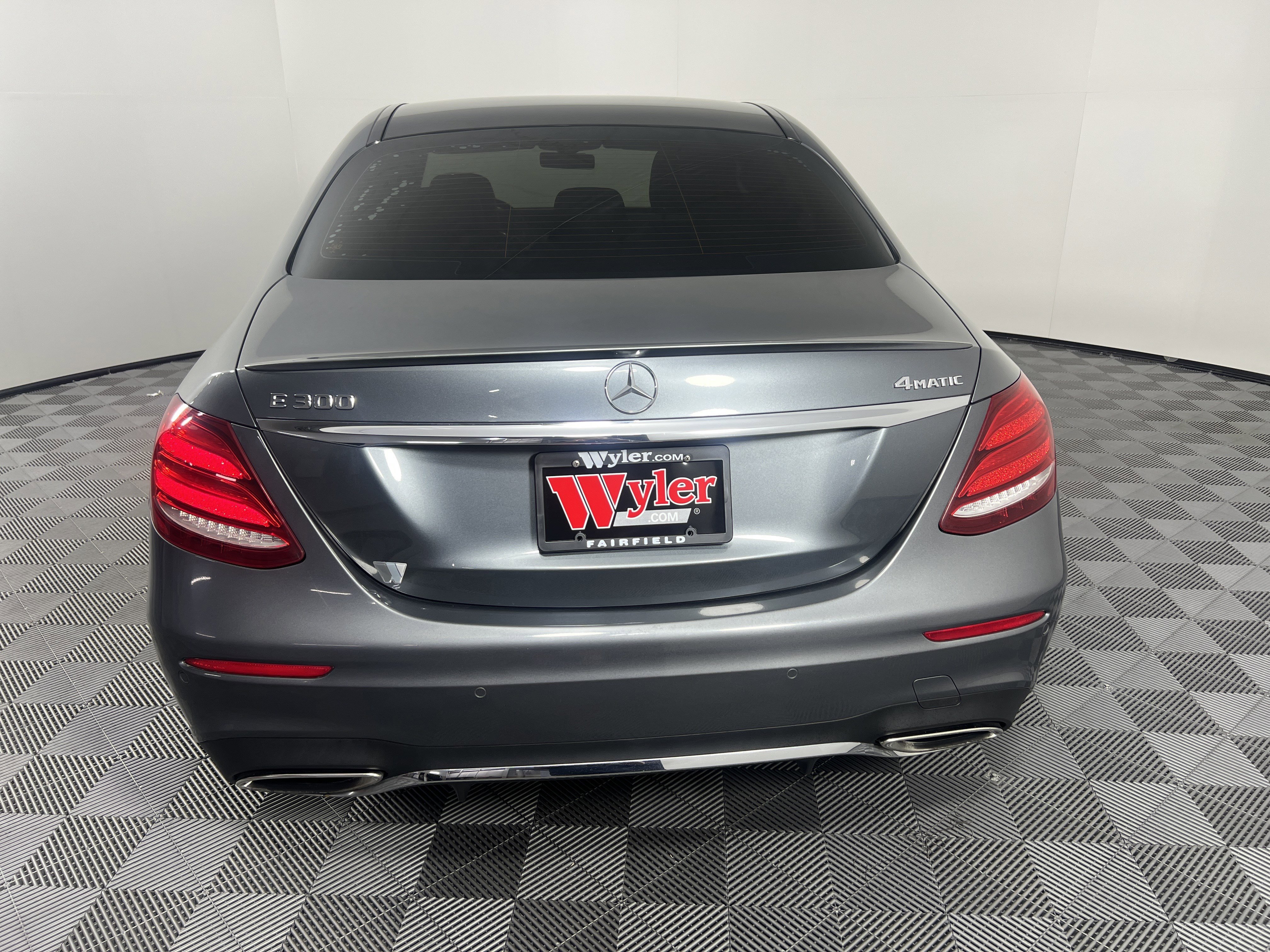 Used 2017 Mercedes-Benz E 300 4MATIC image 14