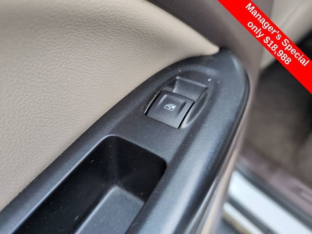 Used 2016 GMC Canyon SLT w/ Driver Alert Package image 13